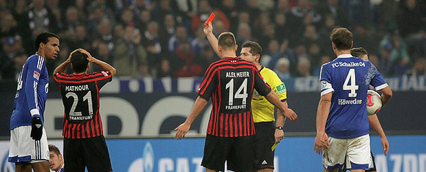 Rot für Matmour. Foto: Stefan Krieger.