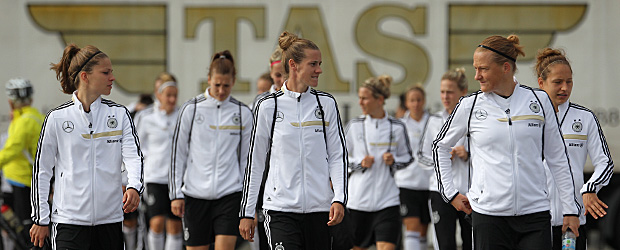 Zu Besuch im Waldstadion. Foto: Stefan Krieger.