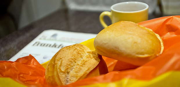 Brötchen sind geholt. Foto: Stefan Krieger.