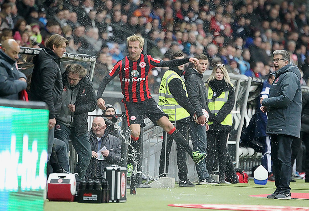 Stefan Aigner zeigt Reaktion. Foto: Stefan Krieger.