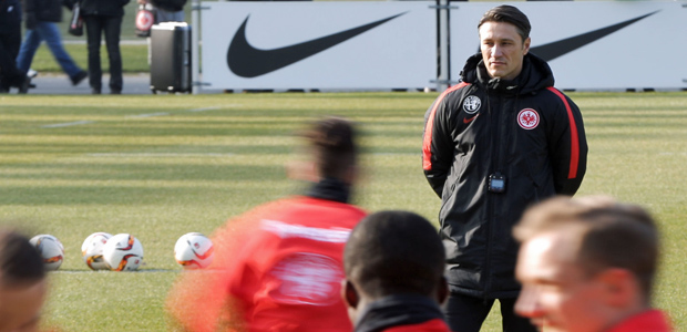 Niko Kovac beobachtet. Foto: dpa.