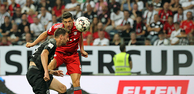 Lewandowski macht eines seiner siebzehn Tore. Foto: skr.