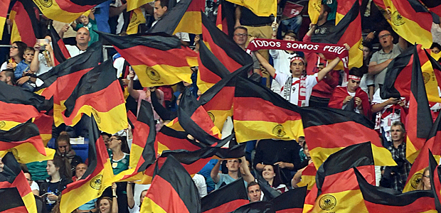 Suchbild: Frankfurter Fan in Sinsheim. Foto: dpa.